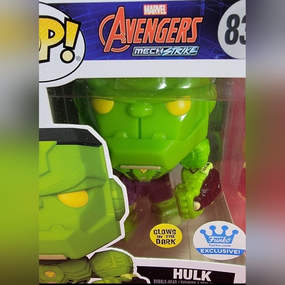 Hulk funko exclusive # 833 (nib) Brand new glow in the dark hulk funko. - Picture 4 of 9